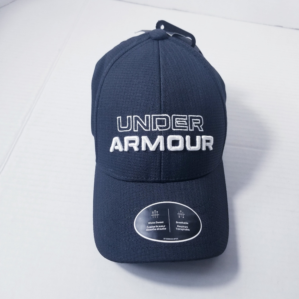 NWT UNDER ARMOUR YOUTH FITTED HAT SIZE YOUTH MED/ YOUTH LARGE
